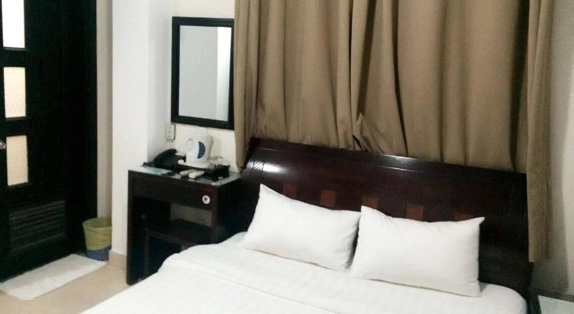Saigon Zoom Hotel ホーチミン市 エクステリア 写真