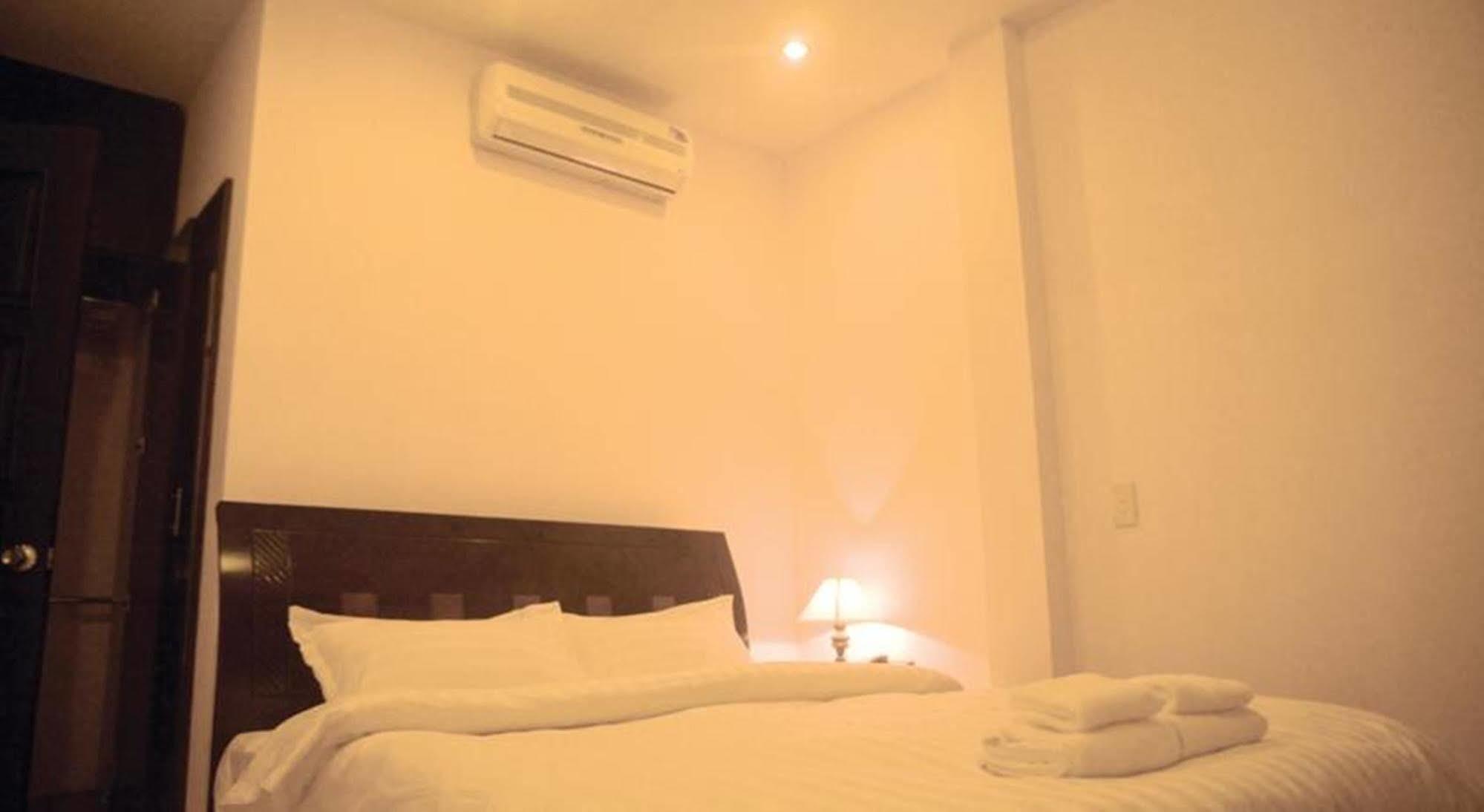 Saigon Zoom Hotel ホーチミン市 エクステリア 写真
